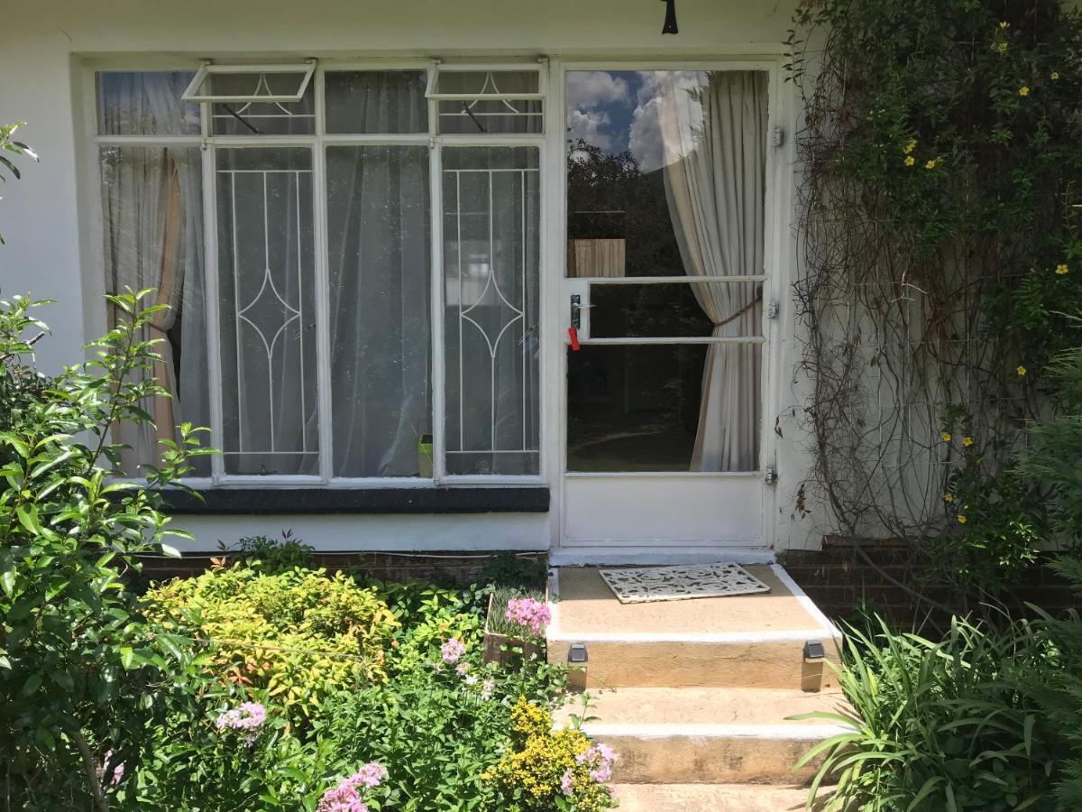 Rosewood Corner, Clarens Bed and Breakfast Δωμάτιο φωτογραφία